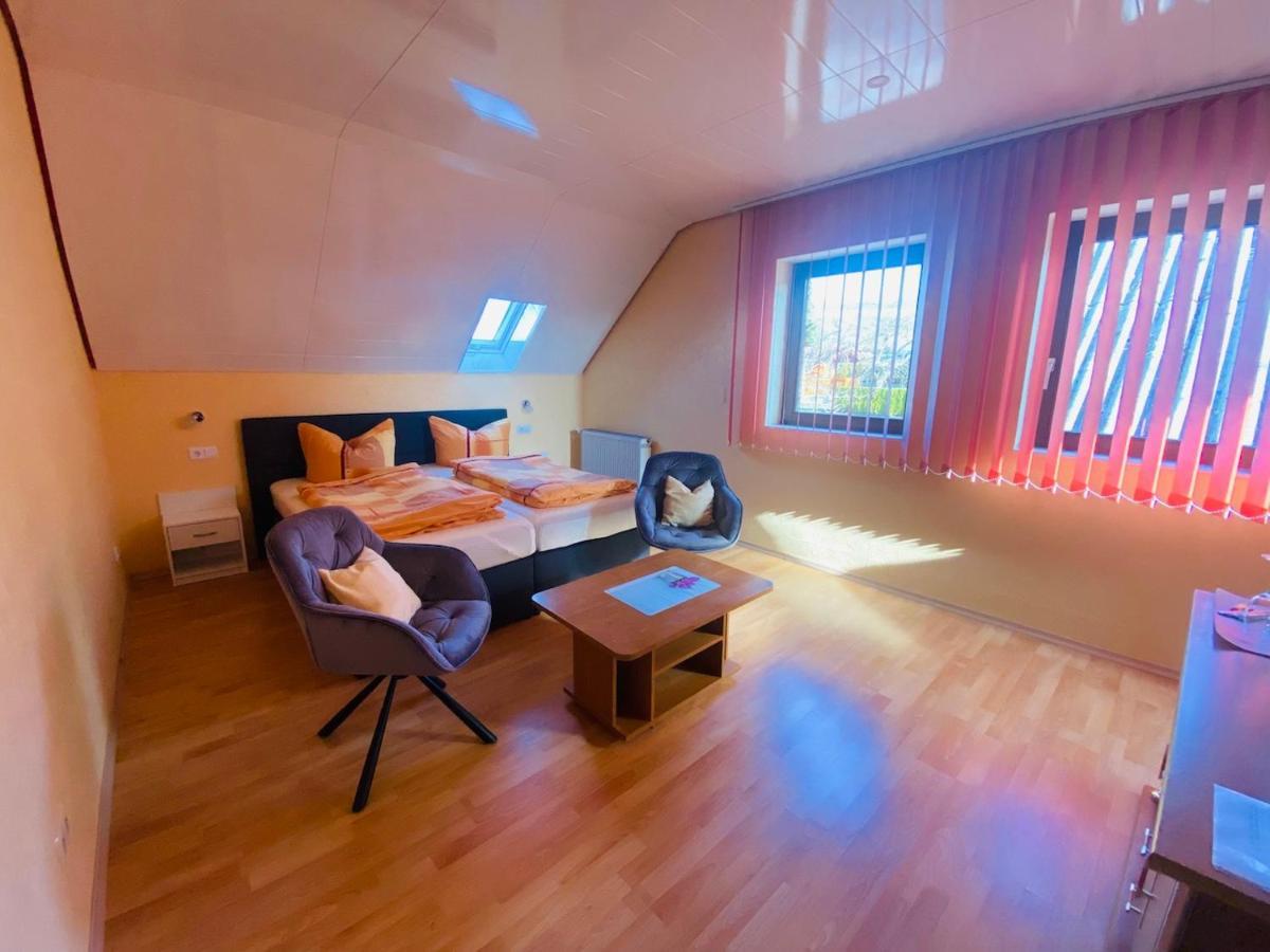 Pension Schmitt Waldfenster エクステリア 写真